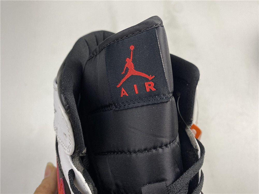 Air Jordan 1 Mid White Shadow 554724-073